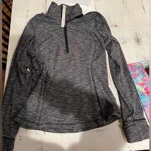 black and white lululemon quarter zip jacket size 8